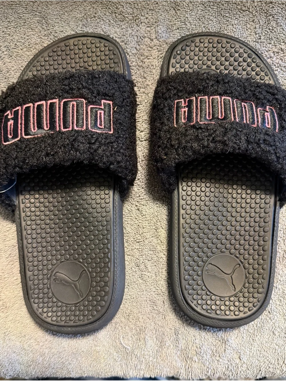 PUMA Black Sherpa Slides Pink Logo Youth Size 3 NWOT